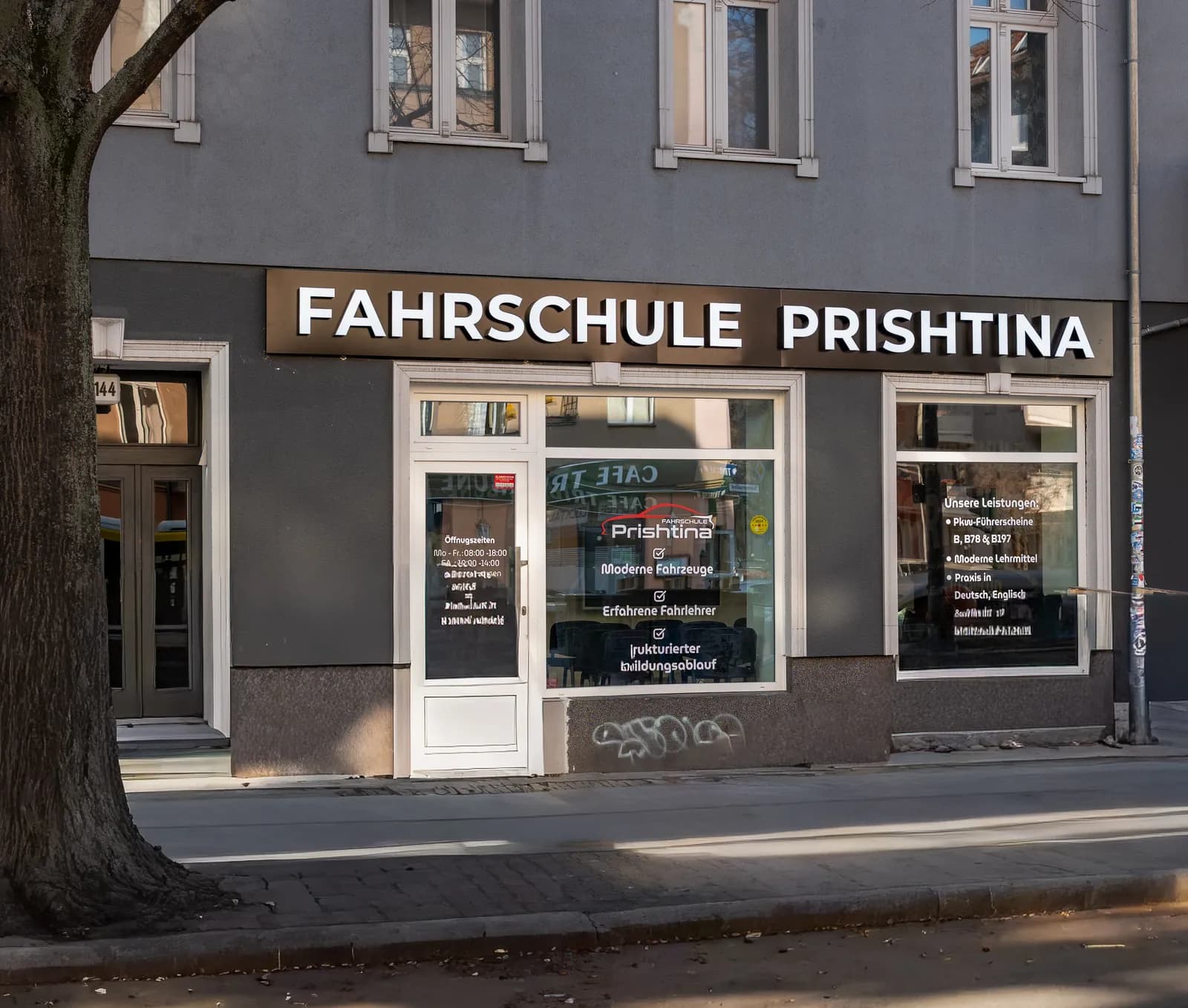 Fahrschule Prishtina Außenansicht — Sonnenallee 144, Berlin-Neukölln